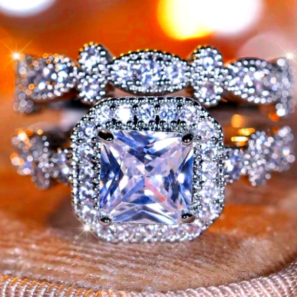 Elegant Silve S925 CUBIC ZIRCONIA  Women's Ring Set - Picture 1 of 3